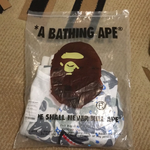 Bape white galaxy shorts - Picture 3 of 3